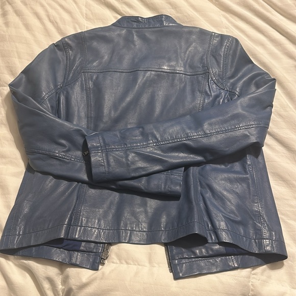 DKNY - Blue Leather Jacket - Medium - Picture 7 of 9